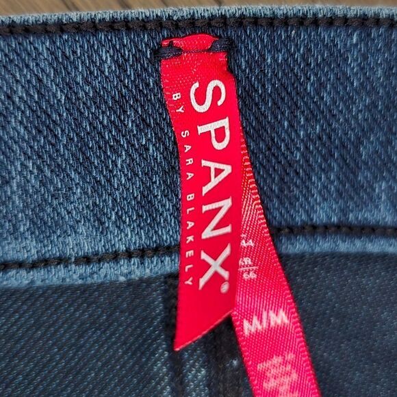 Spanx Jean-Ish Ankle Legging in Twighlight Rinse - Picture 9 of 11